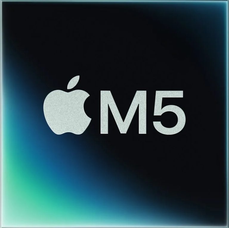 شعار آبل ومعالج M5 بخط واضح على خلفية داكنة مع تدرّج أخضر-تركوازي، ضمن أخبار أجهزة Apple الجديدة 2025.